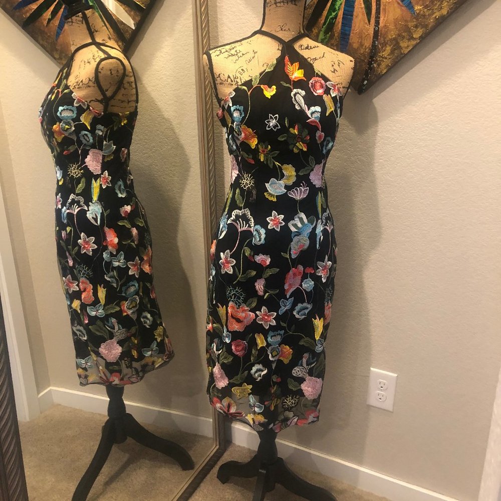 Venus - Floral embroidered  Dress